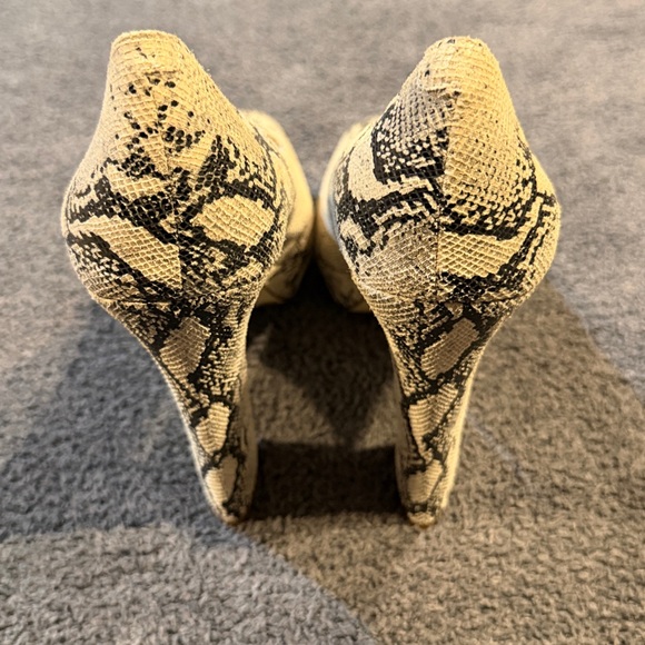 Gianni Bini Snake Print Peep-Toe Heels - Picture 6 of 8